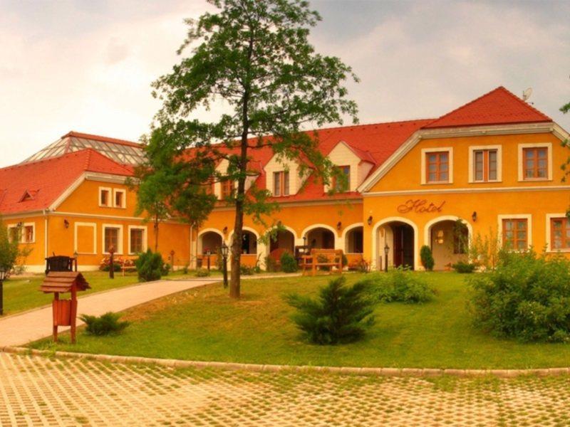 Gastland M0 Hotel & Conference Center Szigetszentmiklos Exterior photo